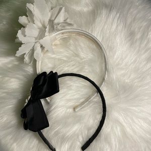 Children’s place headband it’s black and white